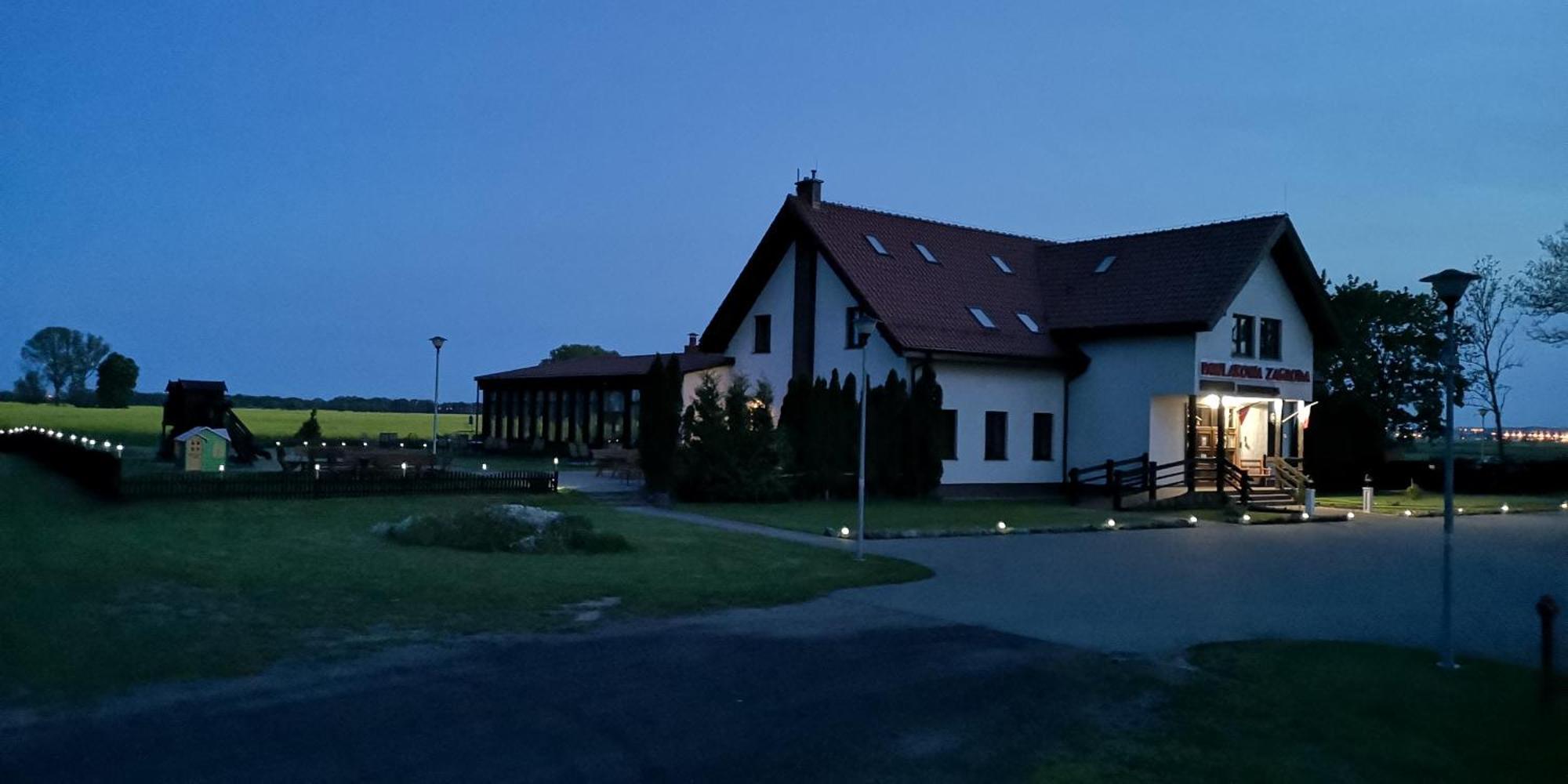 Pawlakowa Zagroda Hotel Grabiny-Zameczek Екстериор снимка