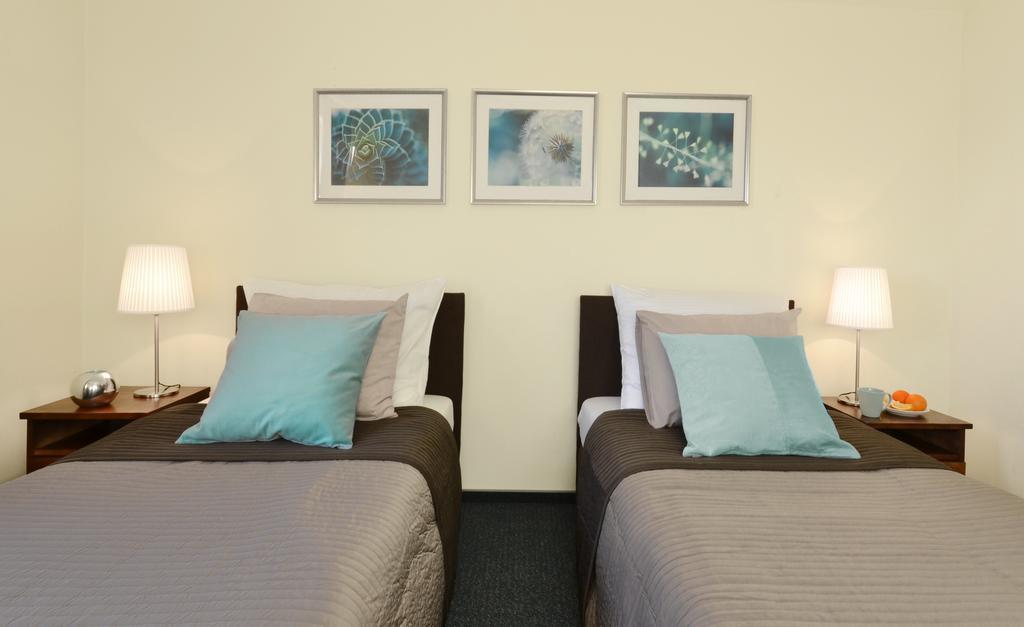 Pawlakowa Zagroda Hotel Grabiny-Zameczek Стая снимка