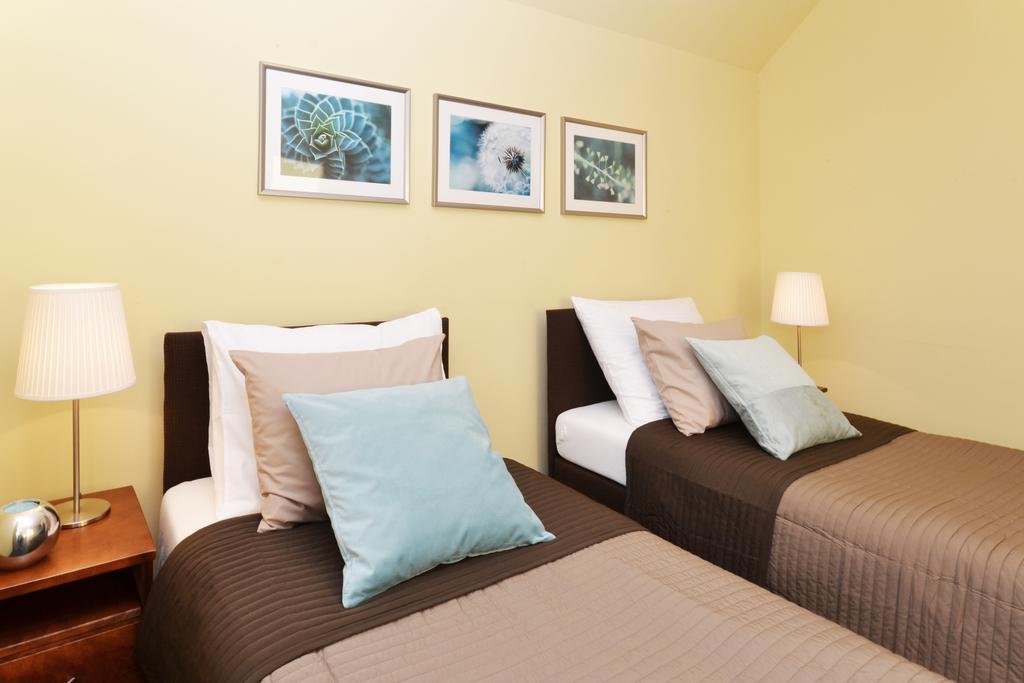Pawlakowa Zagroda Hotel Grabiny-Zameczek Стая снимка