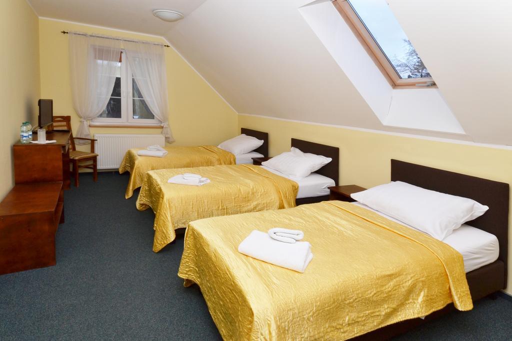 Pawlakowa Zagroda Hotel Grabiny-Zameczek Стая снимка