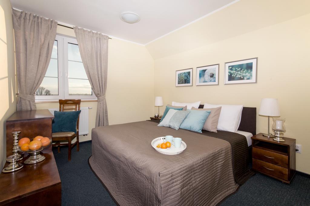 Pawlakowa Zagroda Hotel Grabiny-Zameczek Стая снимка